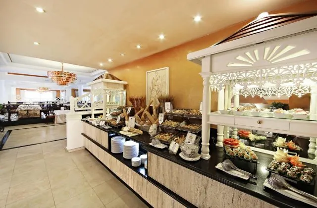 Luxury Bahia Principe Esmeralda All Inclusive Punta Cana buffet